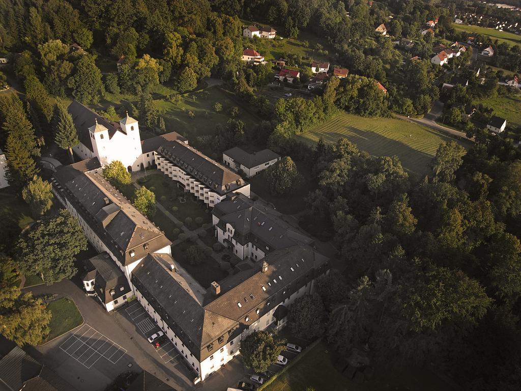 Kloster St. Josef Ноймаркт  Экстерьер фото
